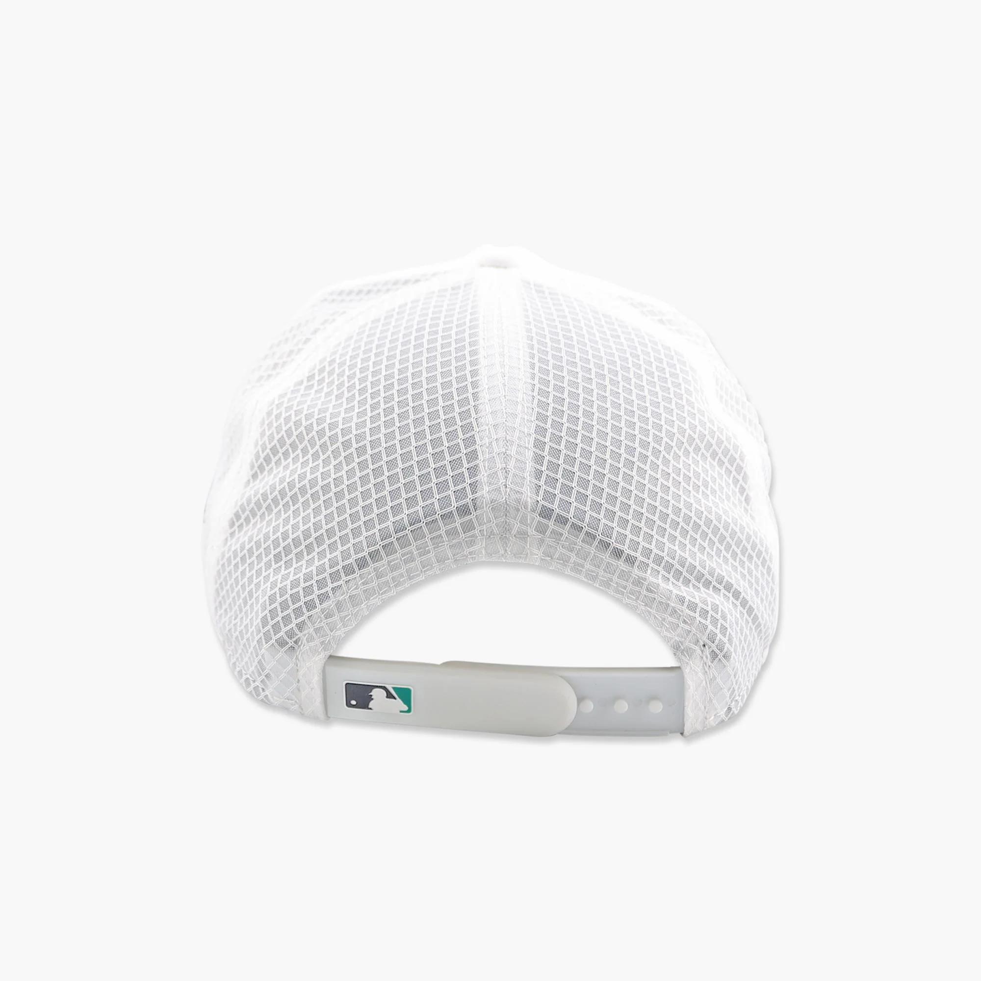 Seattle Mariners 2026 Batting Practice White Apex Trucker Hat - Image 3